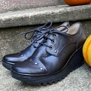 EUC Like new Fly London Lace Ups w/Studs sz 39